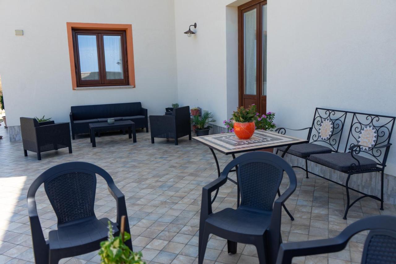 B&B 4 Stagioni Dattilo Екстериор снимка